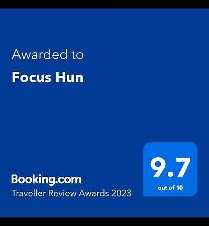 Апартаменти Focus Hun М'єркуря-Чук Екстер'єр фото